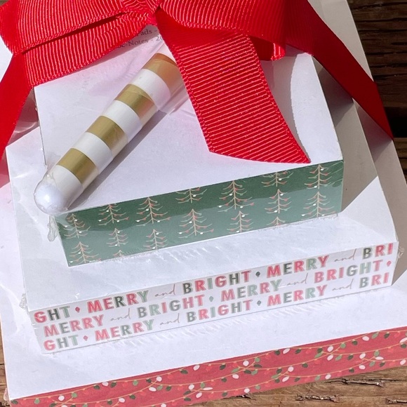 Stacked  Notepad Set With Pen 600 sheets Merry Bright Trees - Picture 3 of 6